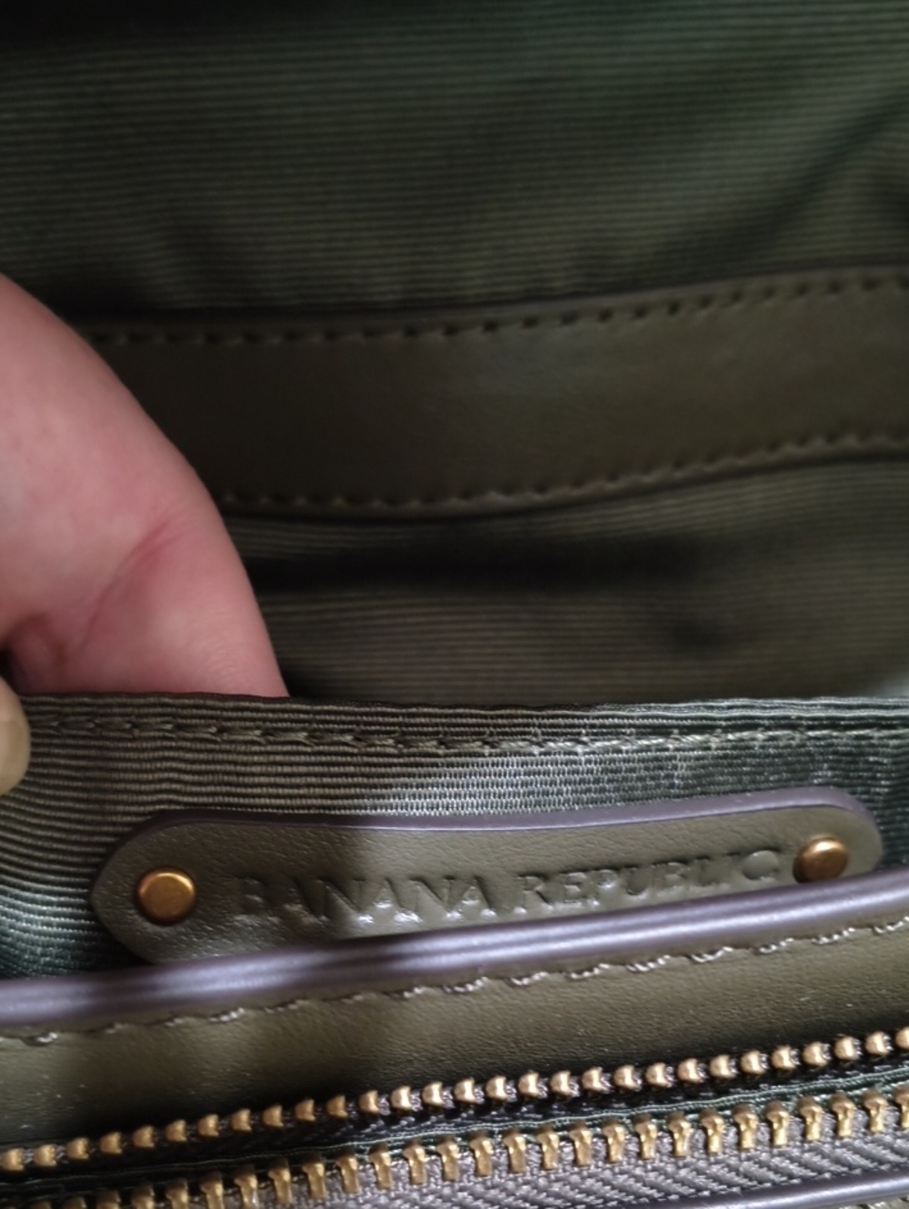 Banana Republic Leather Shoulder Bag NWoT - Picture 5 of 9